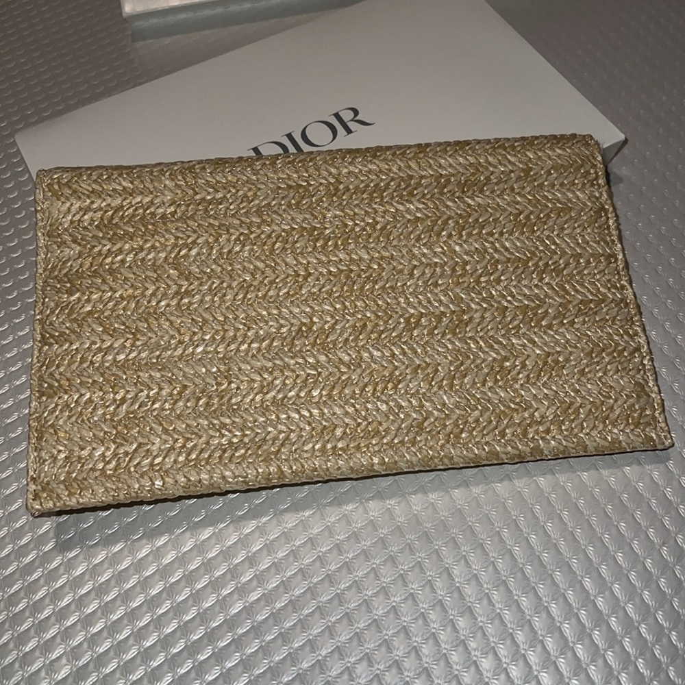 Dior Beige Woven Clutch with Embroidered Logo - Picture 5 of 7